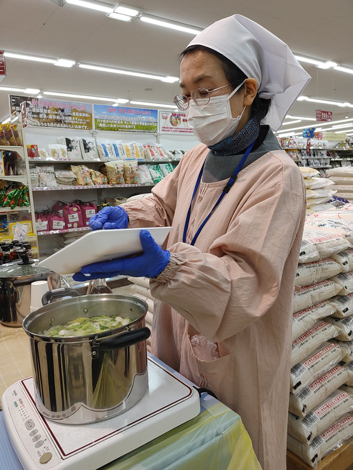 サンヨネにて魚醤の試食販売させていただきます。