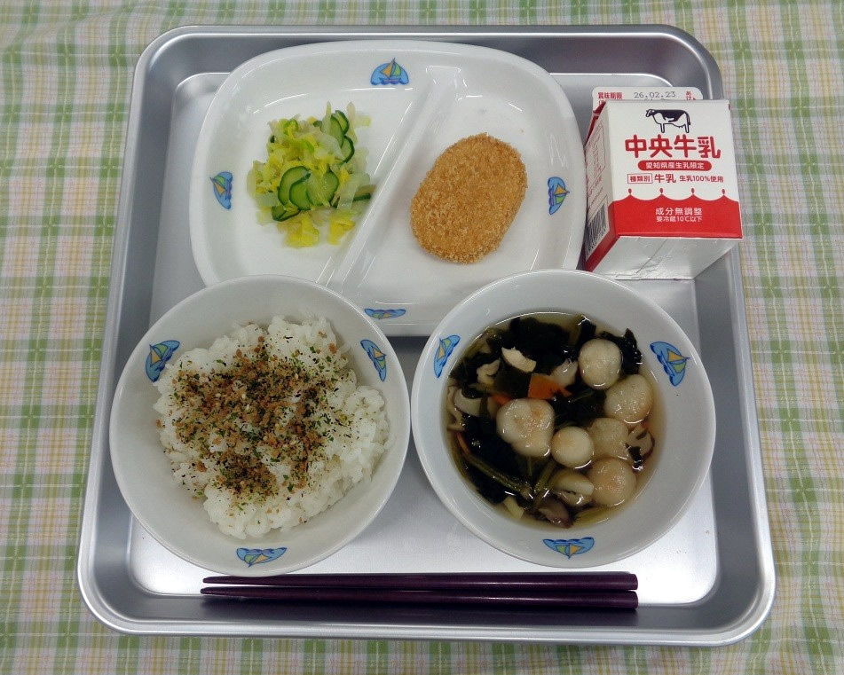 令和8年2月17日 蒲郡市学校給食にて深海ギョのふりかけが提供されました。
